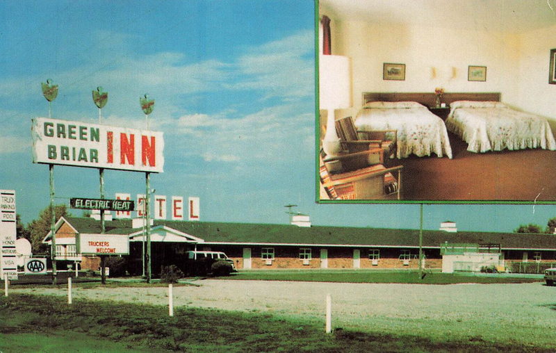 American Inn  (Green Briar Inn) - Vintage Postcard